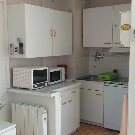 Apartament Studio De 25m2 Equipe A 250m Du Bord De *